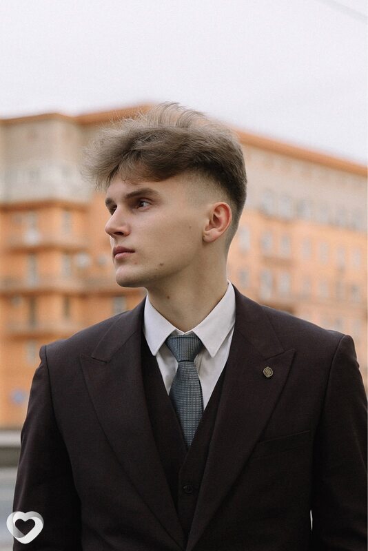 Максим, 23, Москве — анкета №3243386