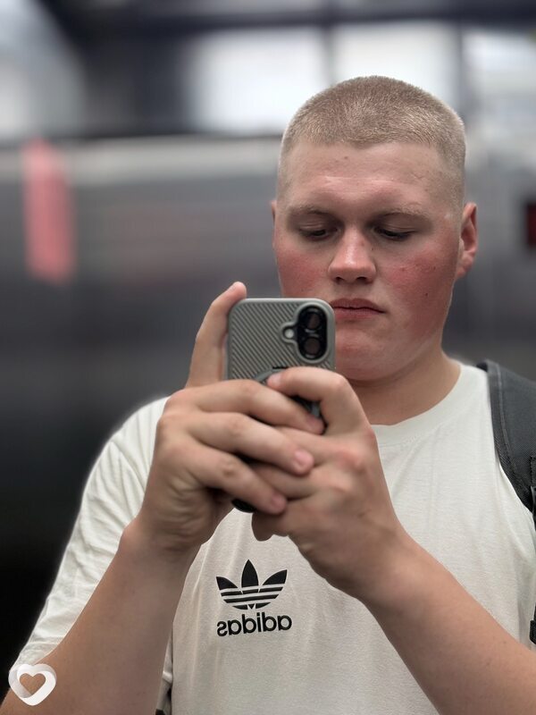 Эдуард, 21, Пензе — анкета №3244175