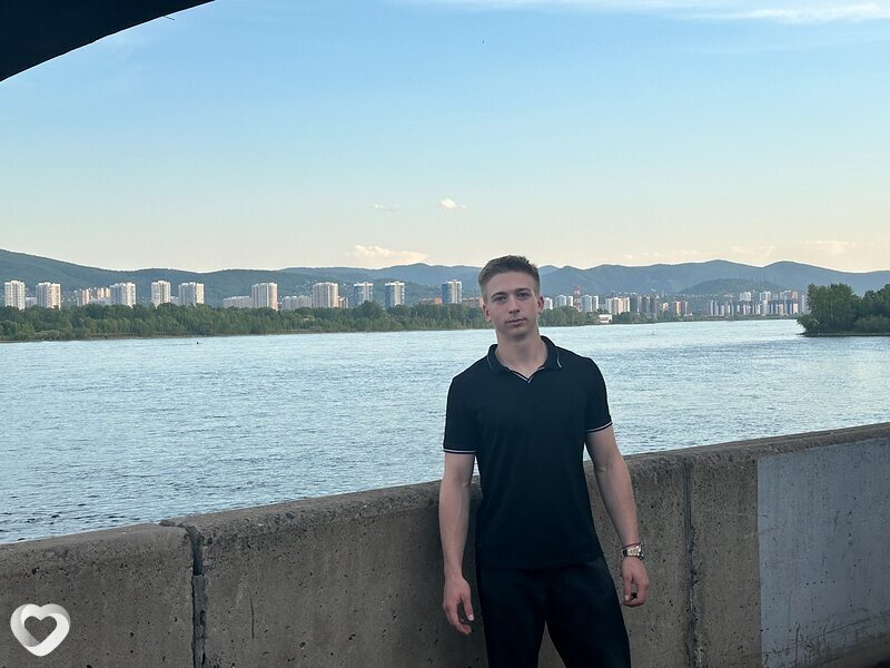 Артём, 19, Омске — анкета №3244294
