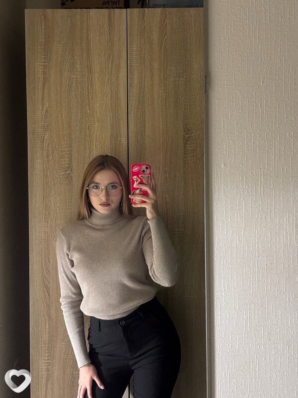 Анна, 18, Ростове-на-Дону — анкета №3244621