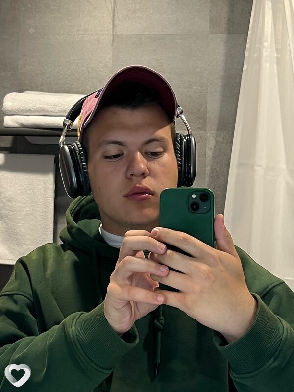 Андрей, 19, Санкт-Петербурге — анкета №3244627