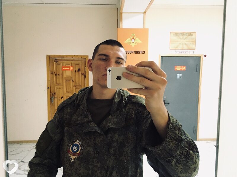 Артем, 20, Севастополе — анкета №3244875
