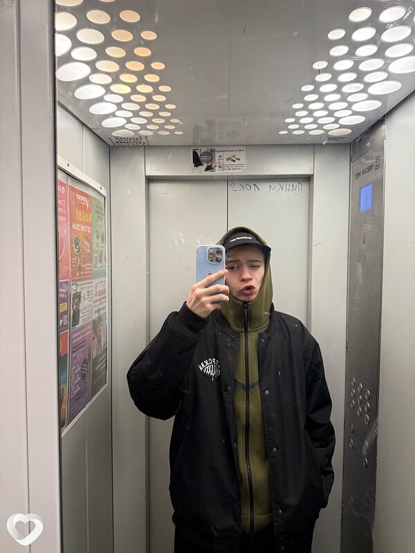 Влад, 19, Санкт-Петербурге — анкета №3245400