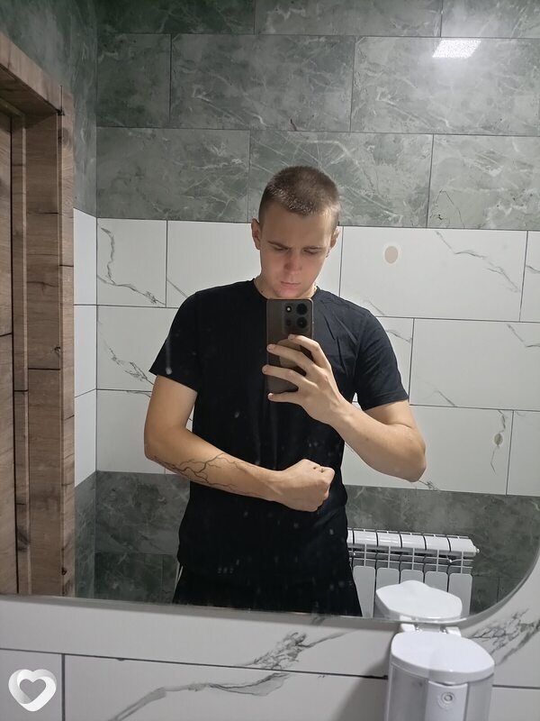 Максим, 21, Самаре — анкета №3245511