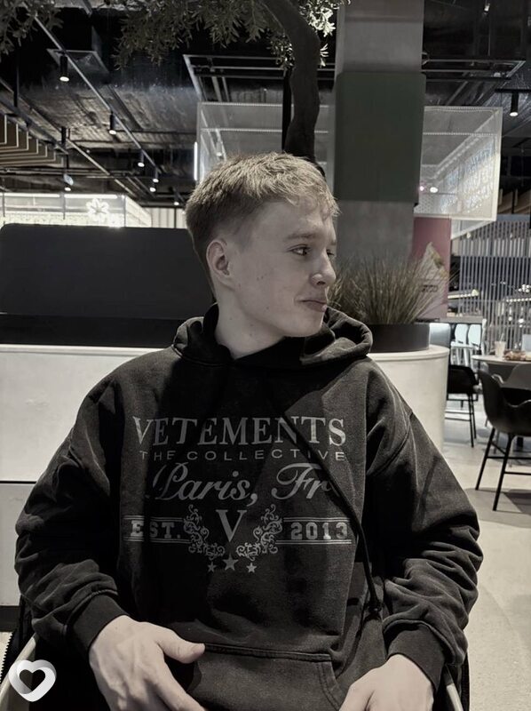 Дима, 18, Санкт-Петербурге — анкета №3245644