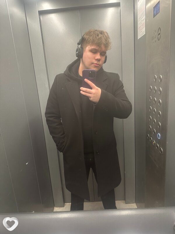 Андрей, 21, Москве — анкета №3247686