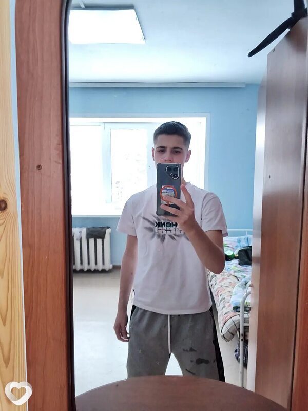 Арсений, 19, Хабаровске — анкета №3248535