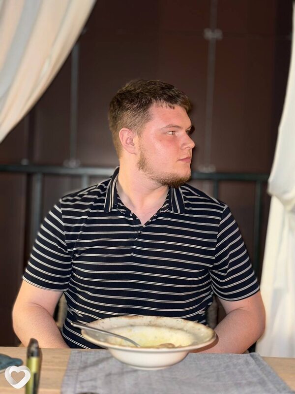 Александр, 23, Сосновом Боре — анкета №3248678
