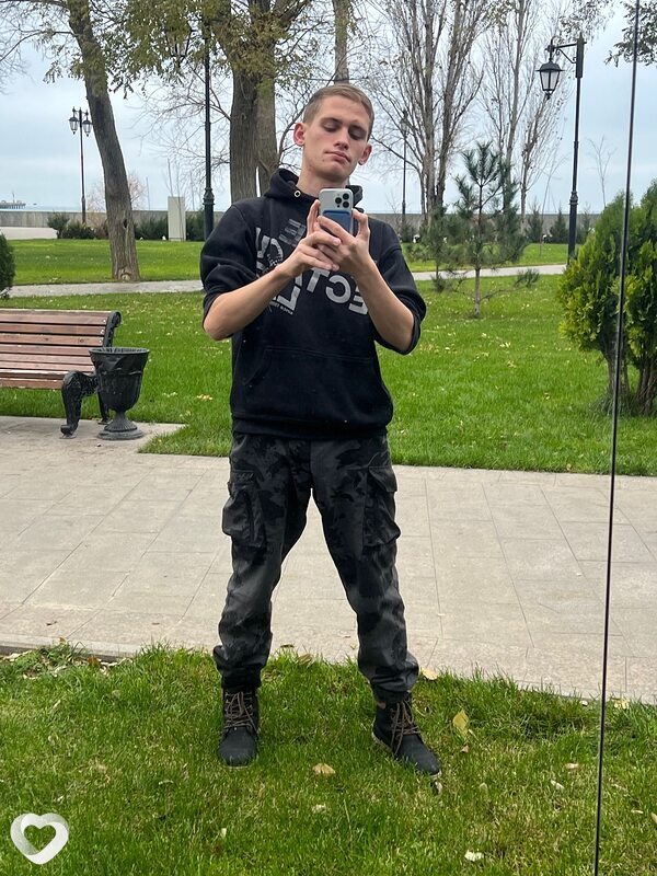 Дима, 23, Евпатории — анкета №3249720