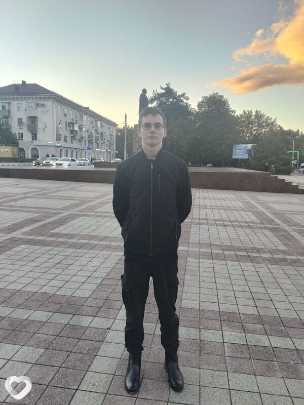 Саша, 18, Новороссийске — анкета №3250092