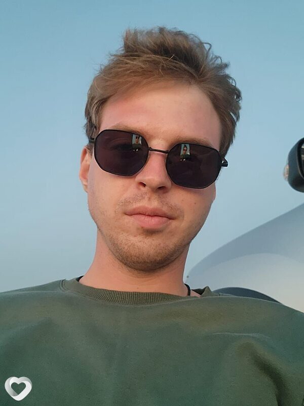 Богдан, 27, Миллерове — анкета №3249801