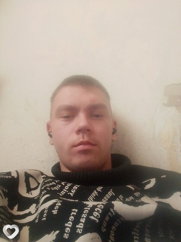 Александр, 18, Новокузнецке — анкета №3251340