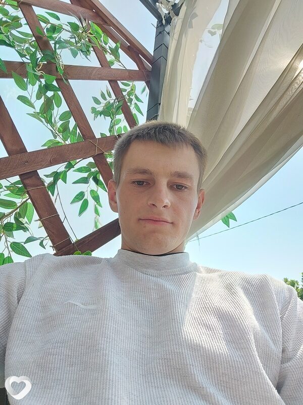 Влад, 27, Сосновом Боре — анкета №3254741