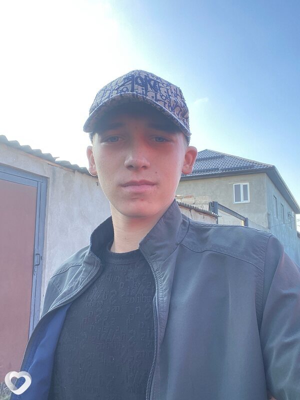Антон, 18, Санкт-Петербурге — анкета №3253925