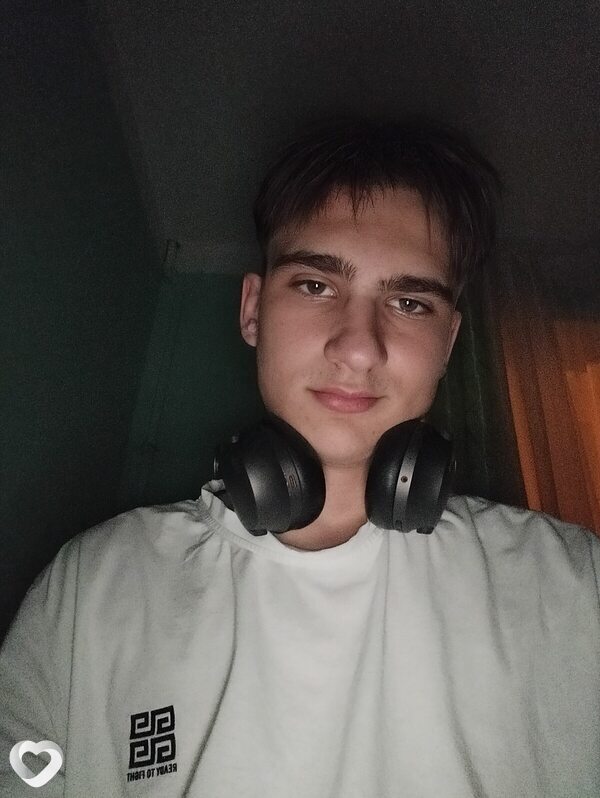 Рома, 18, Калининграде — анкета №3254388