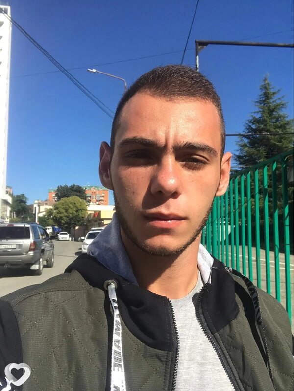 Артур, 22, Сочи — анкета №3254440