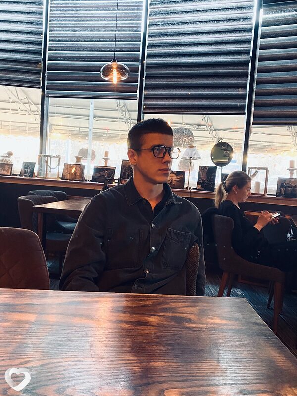 Денис, 22, Москве — анкета №3258914