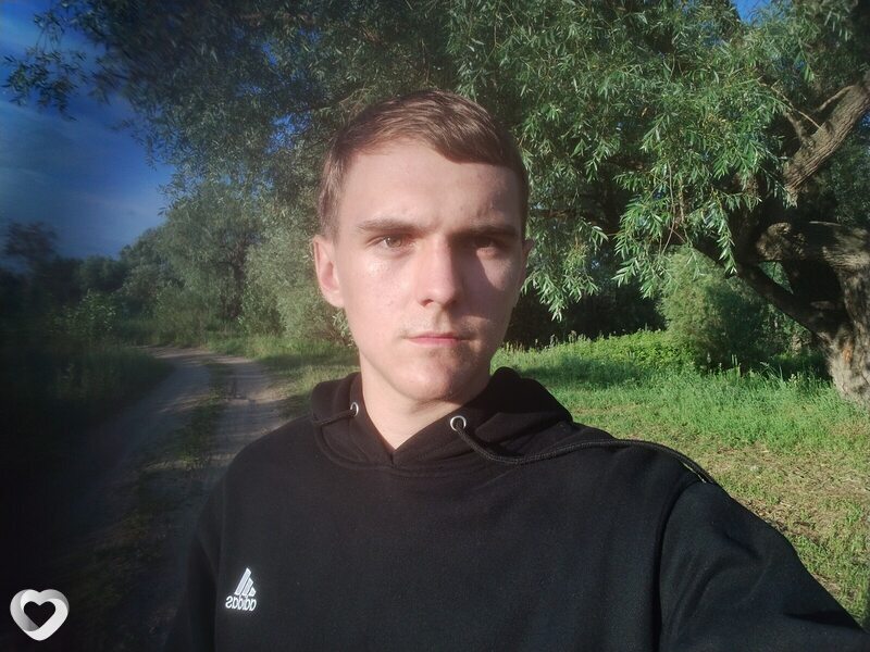 Илья, 19, Омске — анкета №3260727