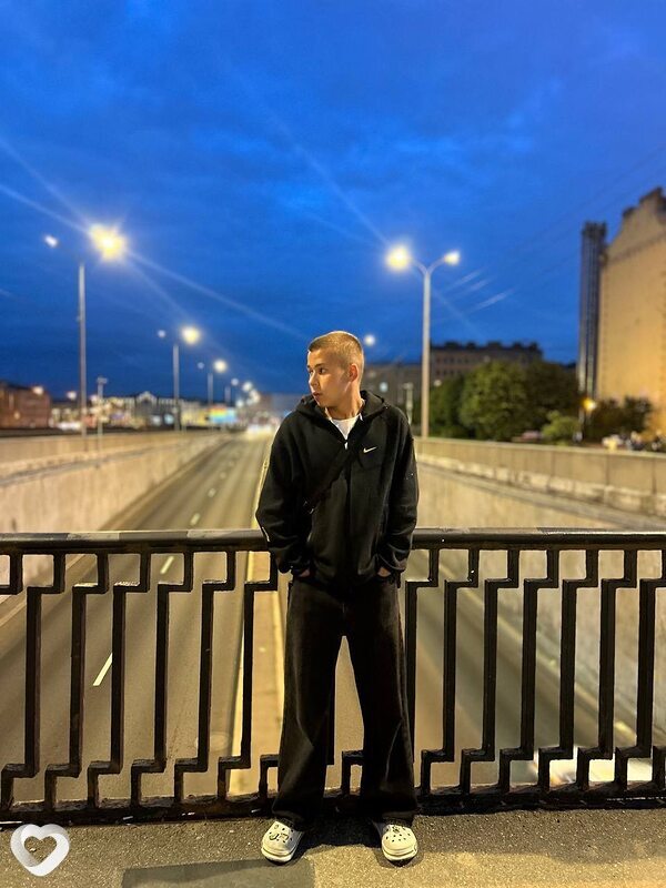 Вадим, 19, Александрове — анкета №3262216
