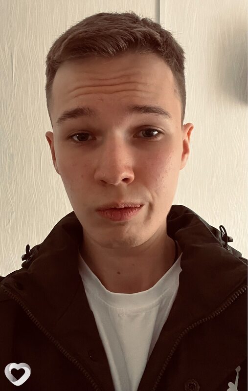 Даня, 21, Омске — анкета №3262519