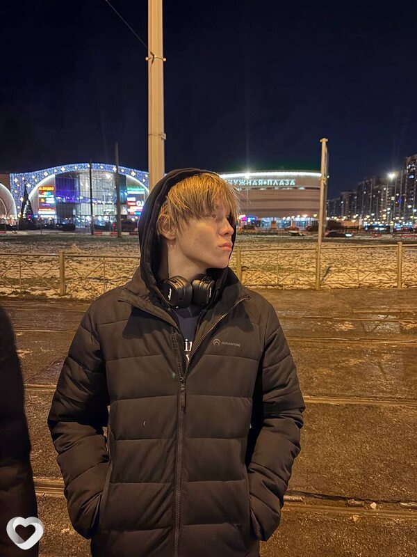 Антон, 18, Санкт-Петербурге — анкета №3264484