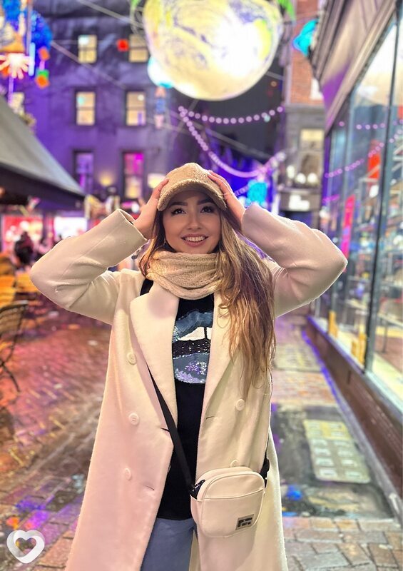 Olya, Лондон