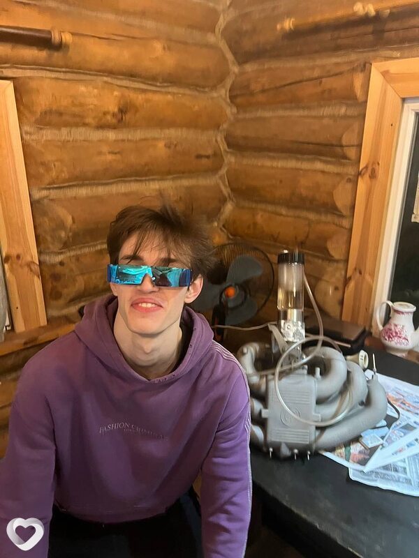 Антон, 21, Киеве — анкета №3264713
