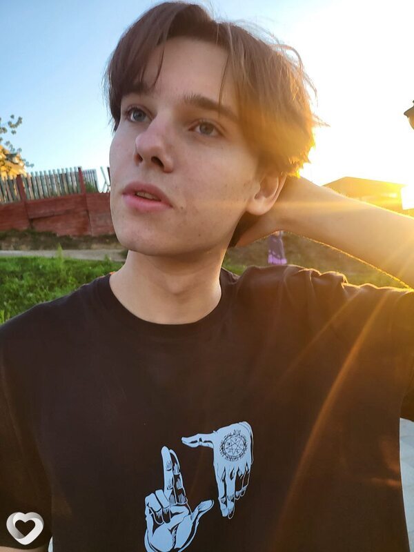 Антон, 22, Иркутске — анкета №3266921