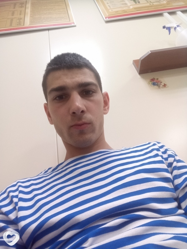 Артем, 25, Омске — анкета №3267154
