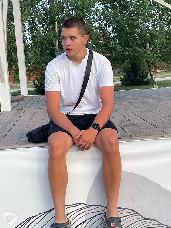 Илья, 18, Ульяновске — анкета №3269507