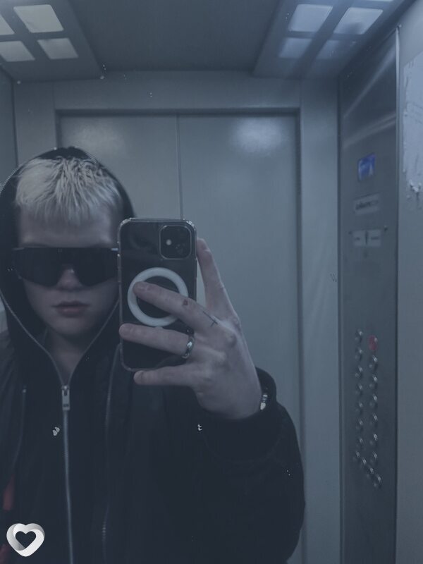 Даня, 20, Москве — анкета №3274456