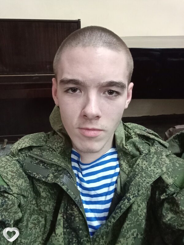 Даня, 18, Ангарске — анкета №3275942