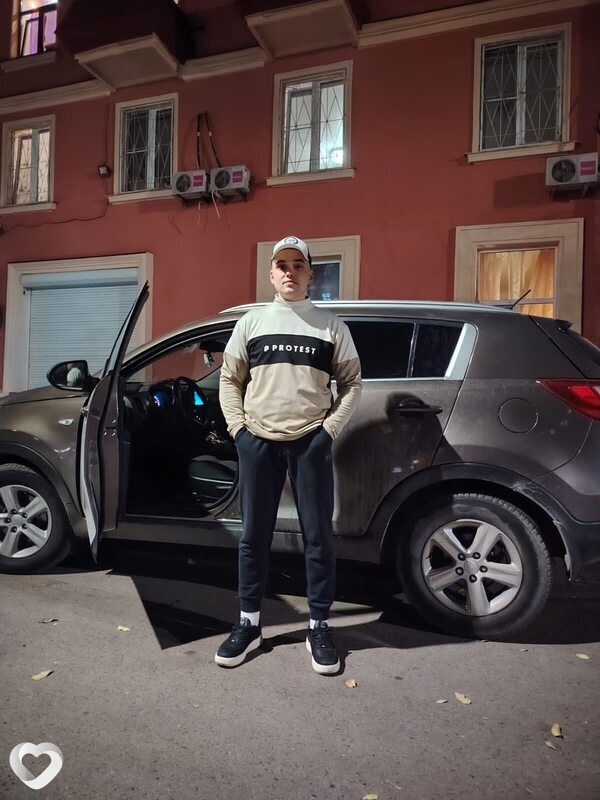 Евгений, 28, Ростове-на-Дону — анкета №3275929