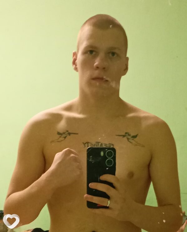 Андрей Ананьин, 19, Пскове — анкета №3276159