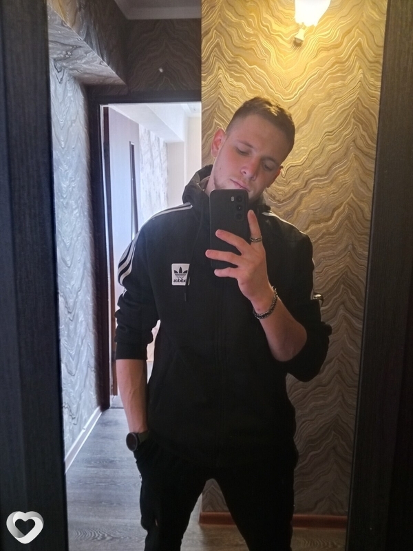 Геннадий, 22, Бийске — анкета №3280405