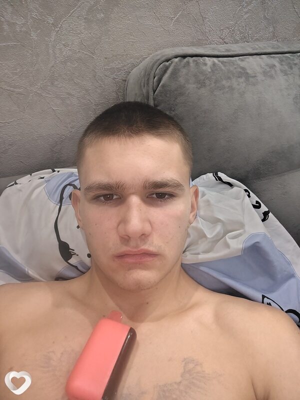 Иван, 21, Кургане — анкета №3280361
