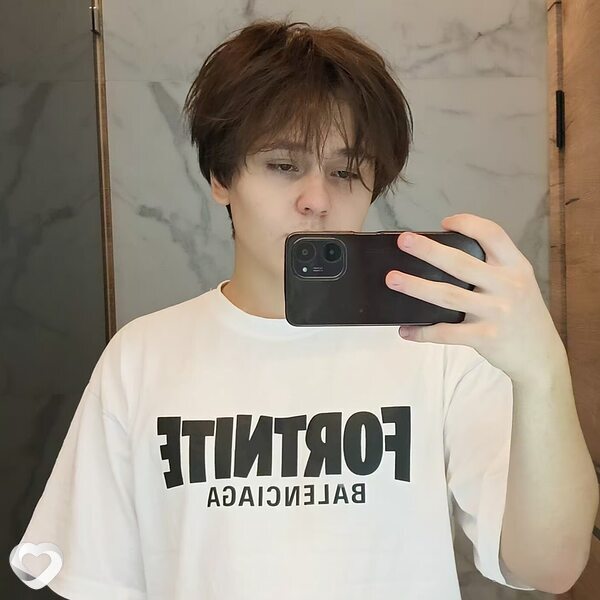 Илья, 19, Барнауле — анкета №3281087