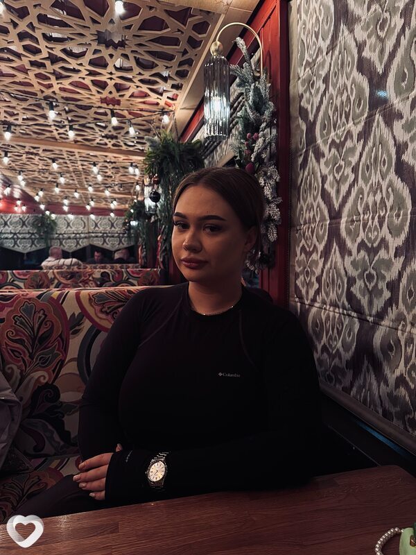 Кира, 21, Великом Новгороде — анкета №3282297