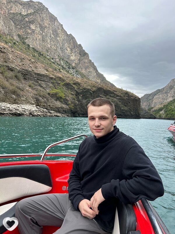 Максим, 23, Санкт-Петербурге — анкета №3285388