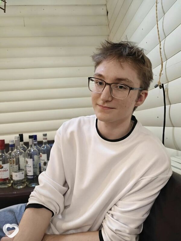 Денис, 20, Самаре — анкета №3286013