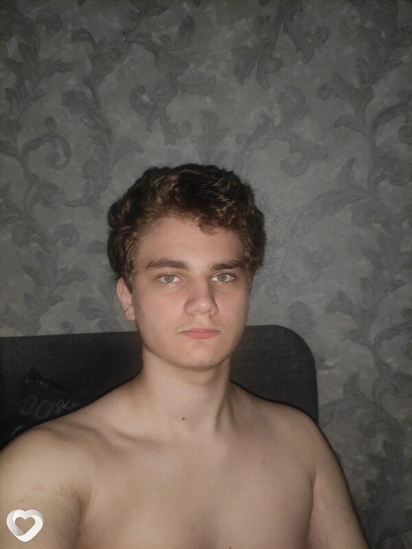Артемий, 19, Хабаровске — анкета №3285747