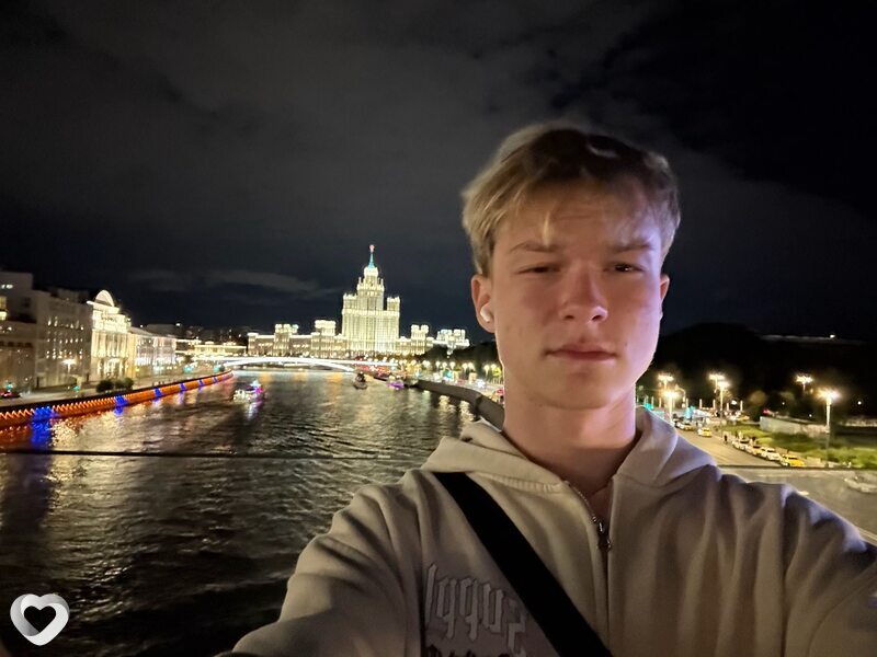 Artem, 19, Екатеринбурге — анкета №3285997