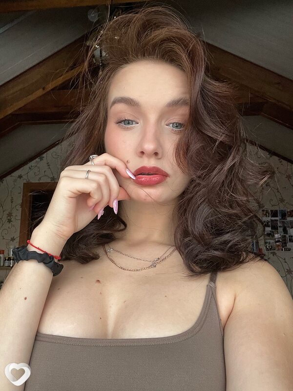 Карина, 20, Новосибирске — анкета №3286944