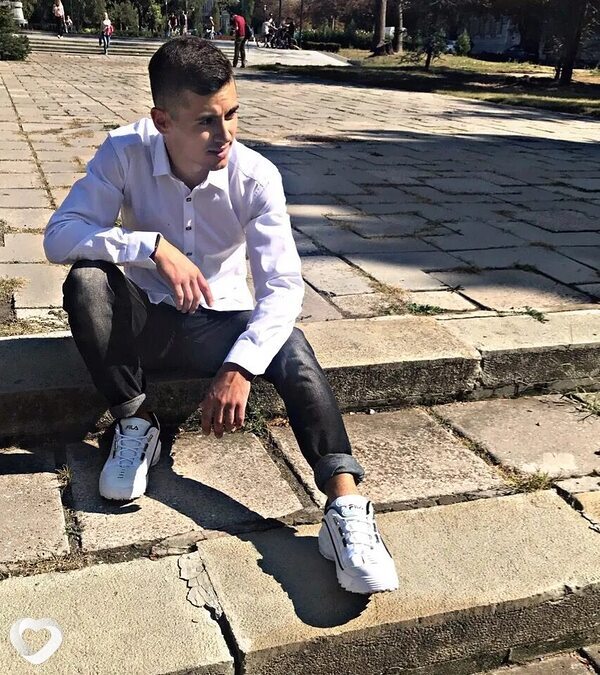 Виктор, 28, Луганске — анкета №3290526