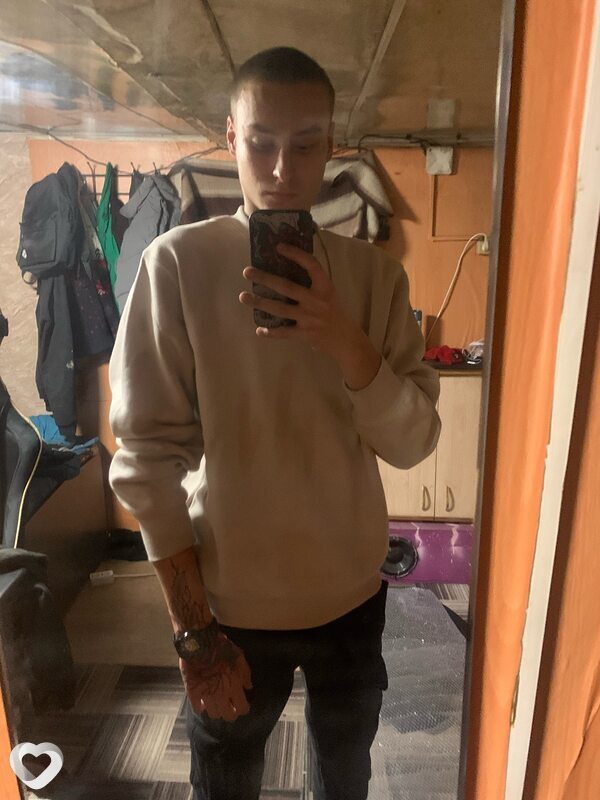 Артем, 21, Новокузнецке — анкета №3290678