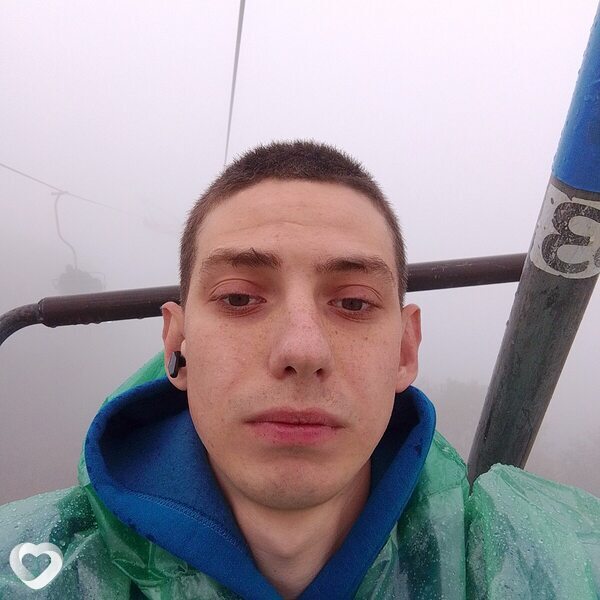Александр, 22, Волжском — анкета №3290850