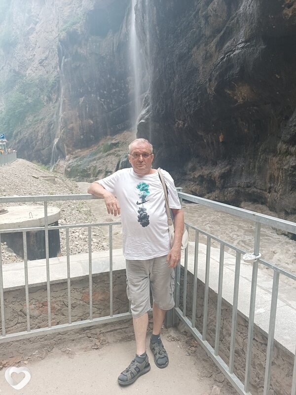 Сергей, Коммунар