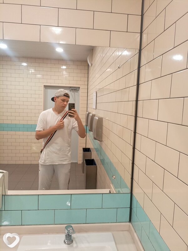 Максим, 23, Твери — анкета №3292472
