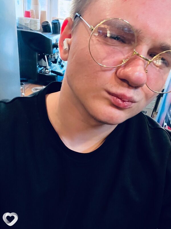 Максим, 21, Магнитогорске — анкета №3292886