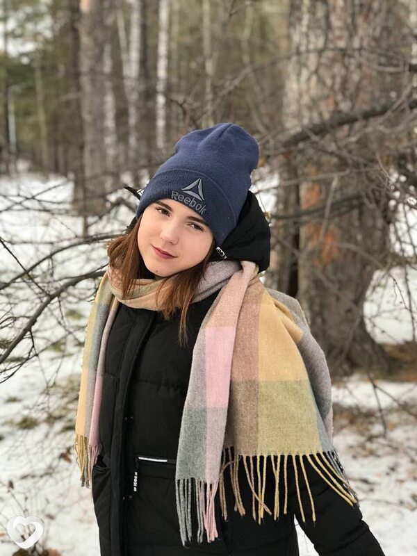 Алиса, 19, Барнауле — анкета №3294353